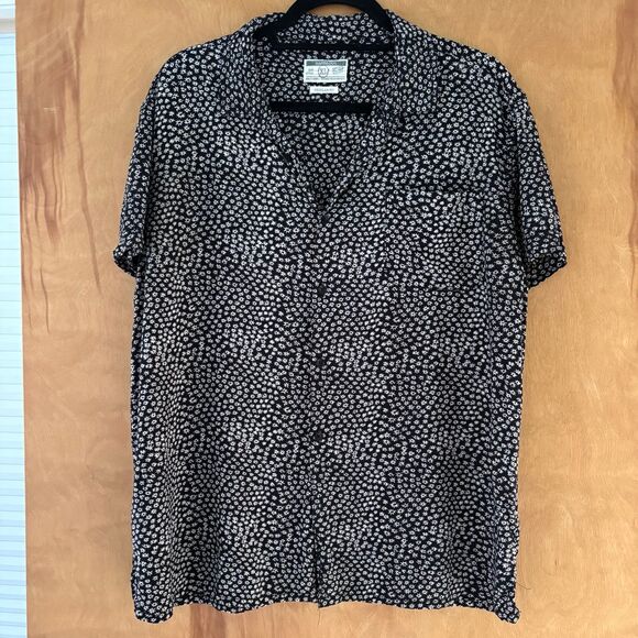 Women's Soft Draped Rayon Black & White Micro Floral Button Up Blouse size XL - Picture 9 of 9